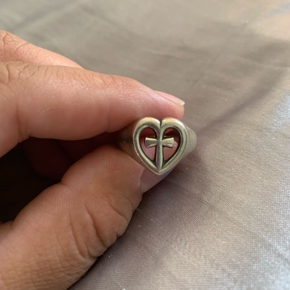 Retired James Avery Heart Cross Ring - Picture 5 of 7